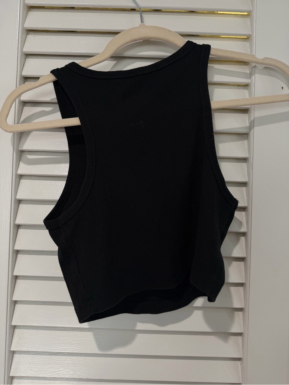 Black Ribbed Cropped Tank Top - Picture 2 of 2